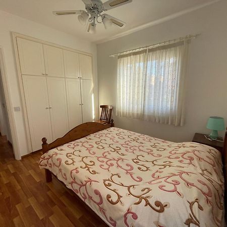 Limnaria Gardens Two Bedroom Apartment With Balcony Paphos Eksteriør bilde
